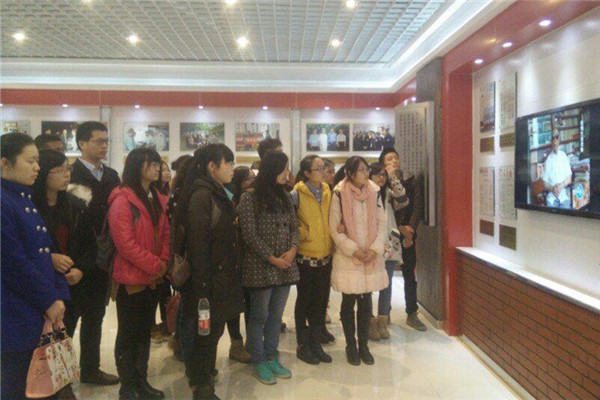 1206青协1_副本.jpg 1206青协1_副本.jpg